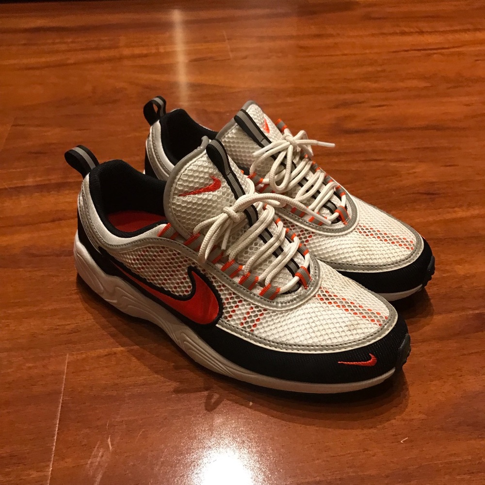 Nike Spiridon White and Orange size 9.5